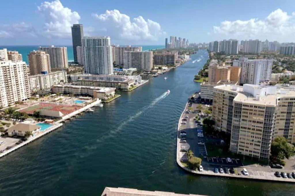Beachwalk 1B 1B Incredible View Apartment 14 A Hallandale Beach Exterior photo