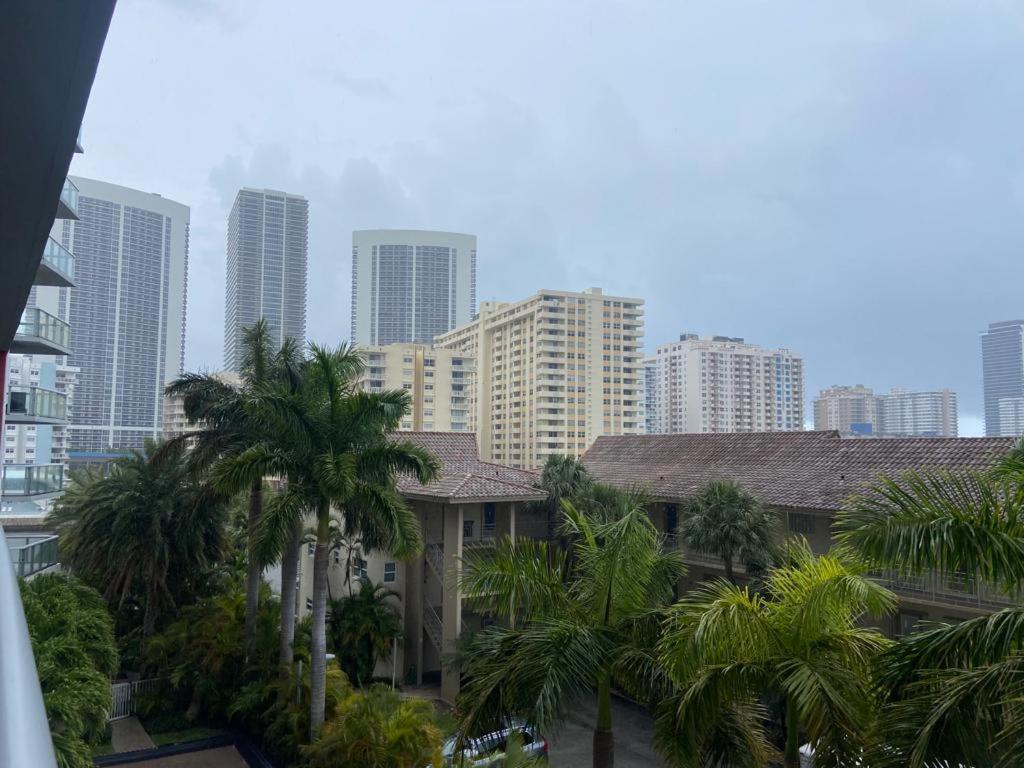 Beachwalk 1B 1B Incredible View Apartment 14 A Hallandale Beach Exterior photo